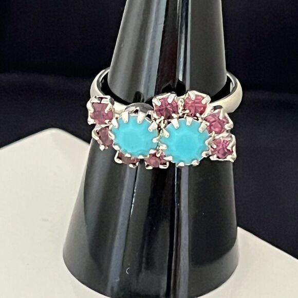 Vintage Costume Ring Silver Tone Prong Set Rhinestones Mid Century Modern 4J - Picture 3 of 6